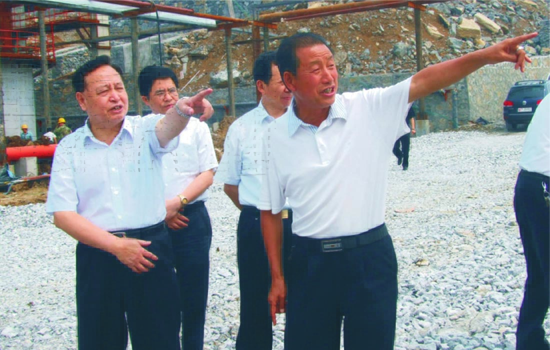 2010年5月，湖北省委書記羅清泉蒞臨東圣集團(tuán)視察。